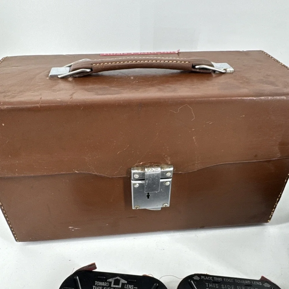 Antique Cameras Lot Of 2 Brownie Reflex Synchro & Six-20 w/Film & Carrying‎ Case